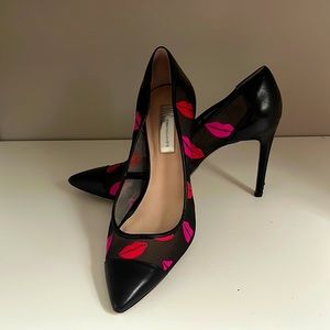 INC international concepts black mesh high heels with Lips - Size 8.5